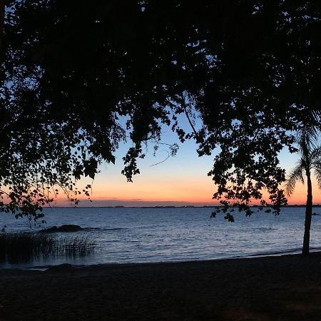 サン・ロレンソ・ド・スルApartamento Beira Da Praia Das Ondinasアパートメント エクステリア 写真